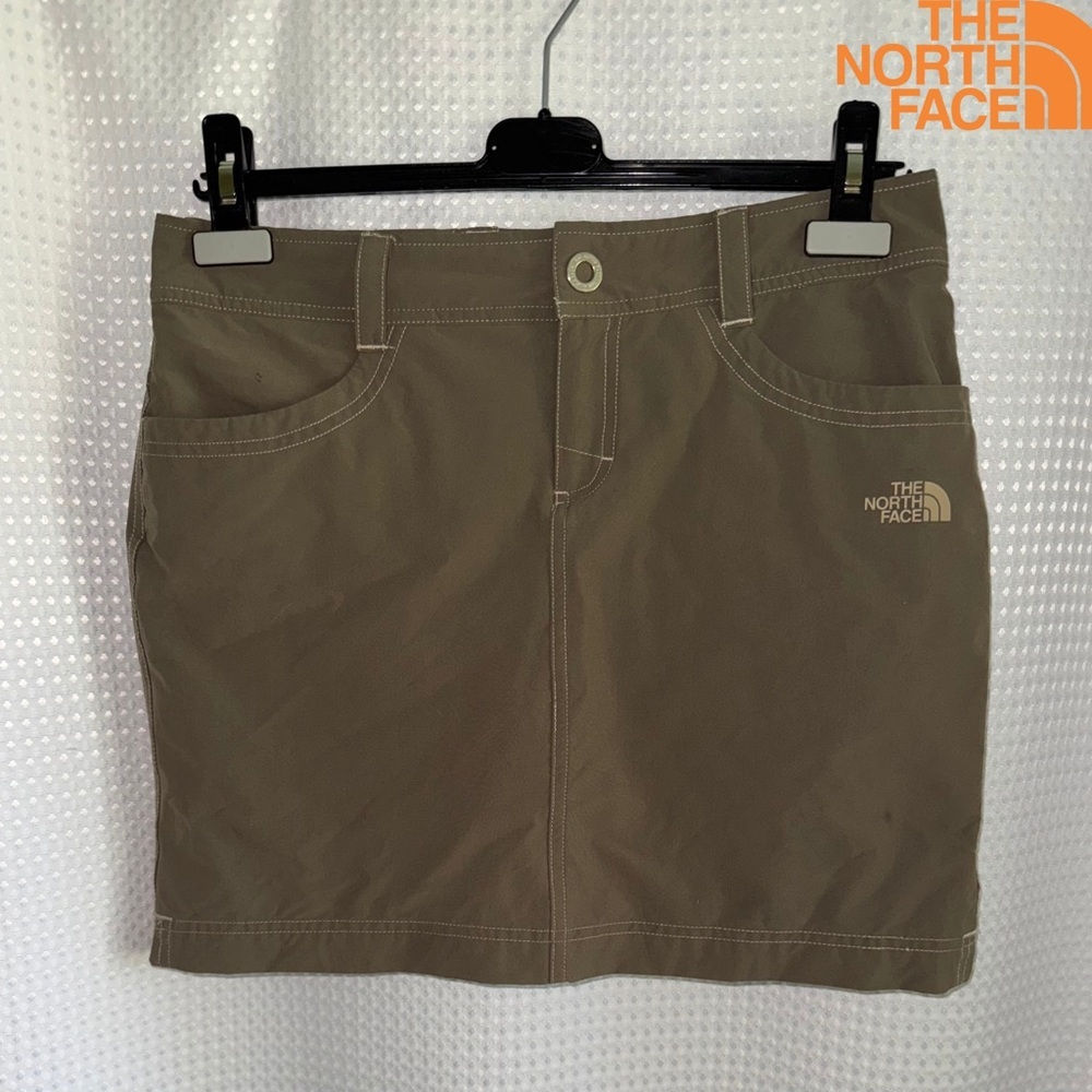 The North Face kaki skirt / skorts size medium